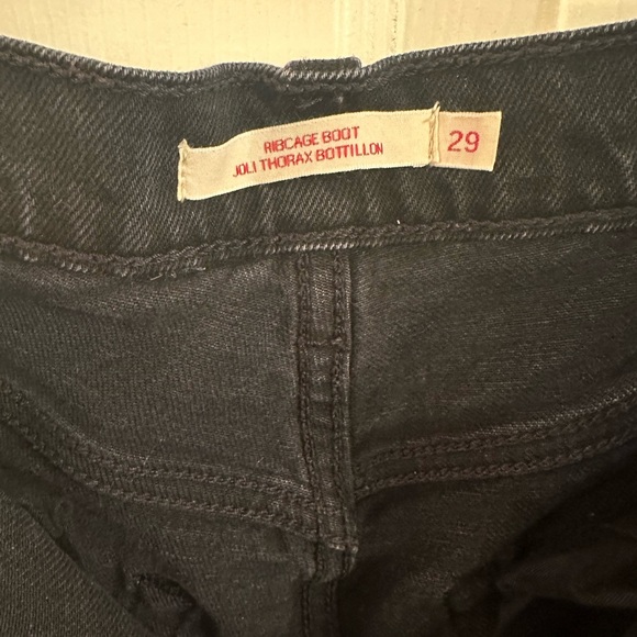 LEVI’S crop rib cage denim - Picture 2 of 4